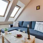 Jane\'S Charming Apartment