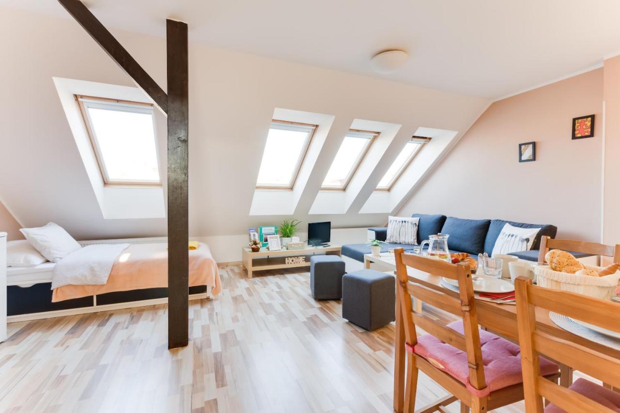 Jane's Charming Apartamento Praga